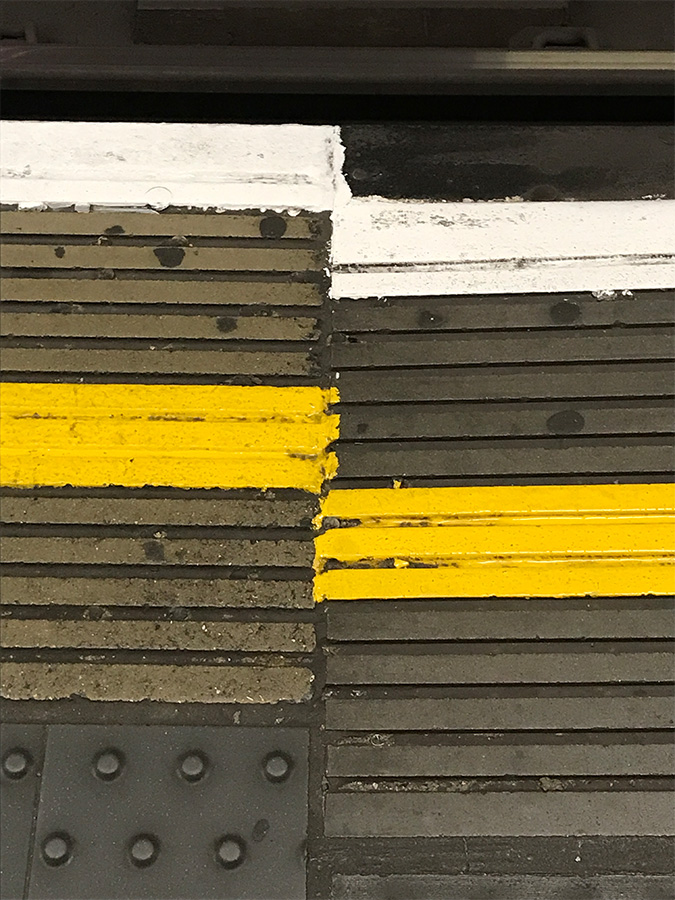 Slippage on tube platform with misaligned lines